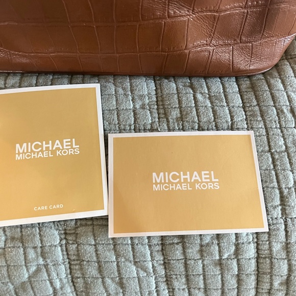 Perfect condition! Michael Kors book bag- mid size. - Picture 6 of 9